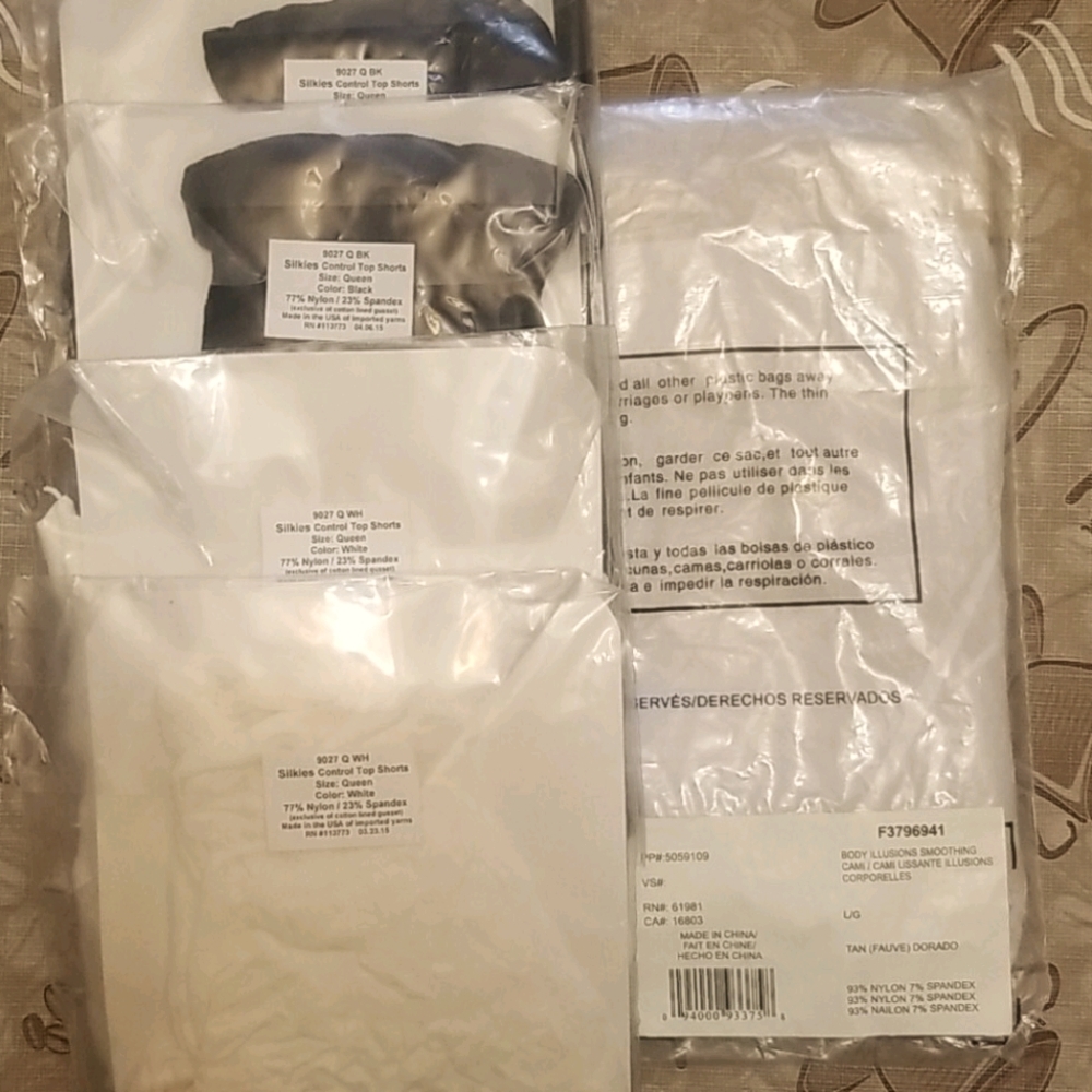 New in package Control Top Shorts & Smoothing Cami Shapewear (5 pieces)